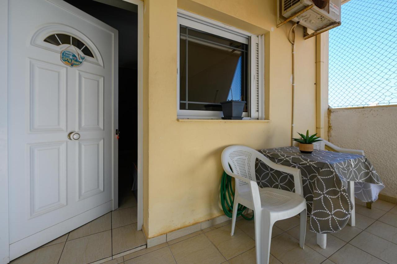 Rea Apartment II "1Minute From The Beach" Calamata Exterior foto